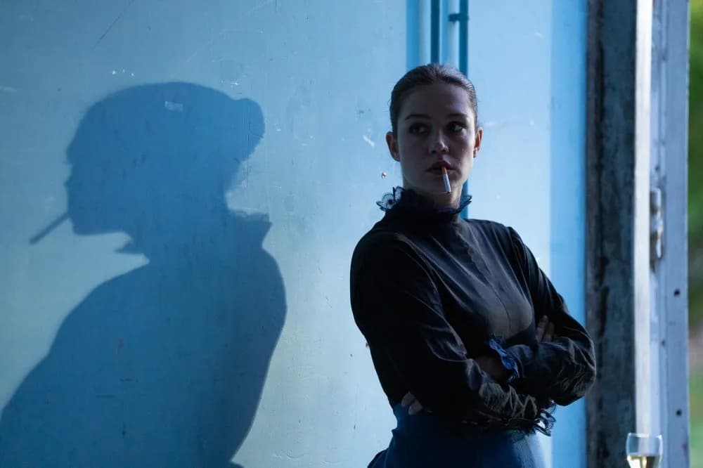 Adèle Exarchopoulos sublime la lutte contre l’alcoolisme dans le drame poignant ‘Another Day’