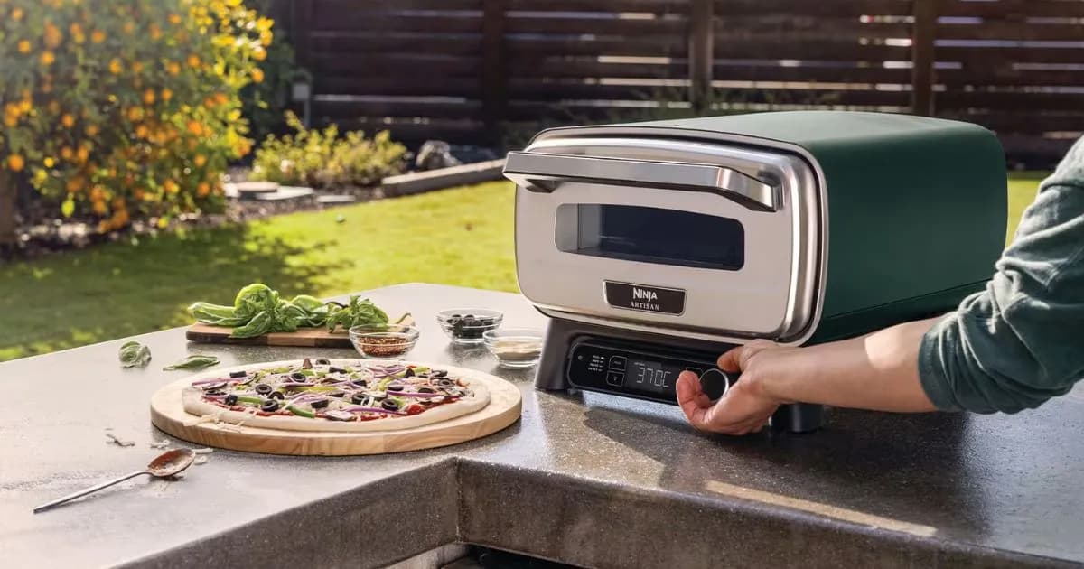 Four à pizza Ninja : l’appareil ultra complet qui révolutionne les cuisines d’extérieur