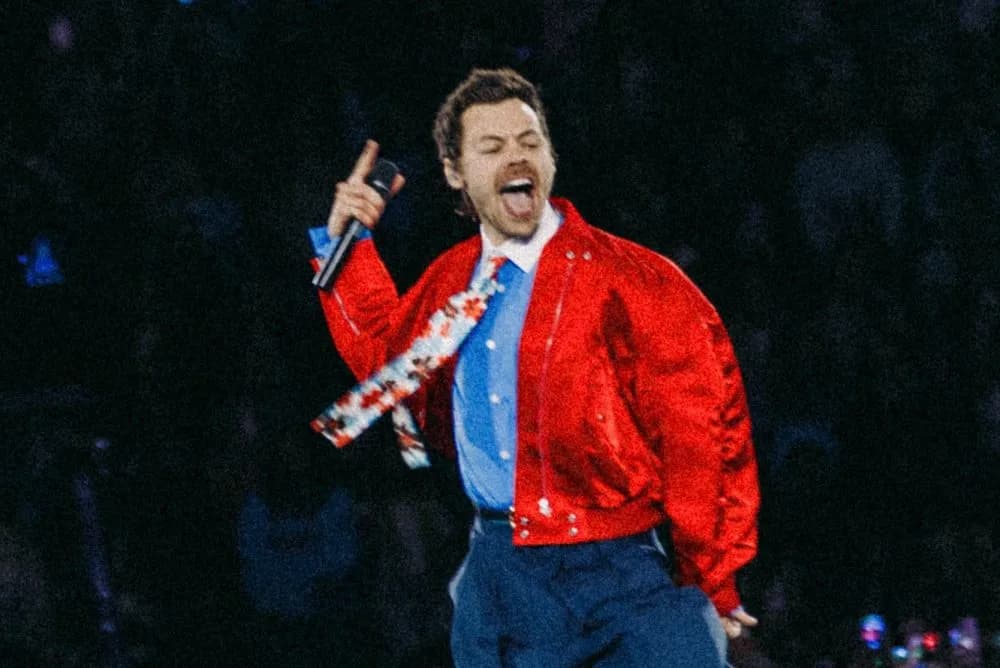 Harry Styles enflamme Amsterdam pour le coup d’envoi de sa tournée mondiale « Together Together »