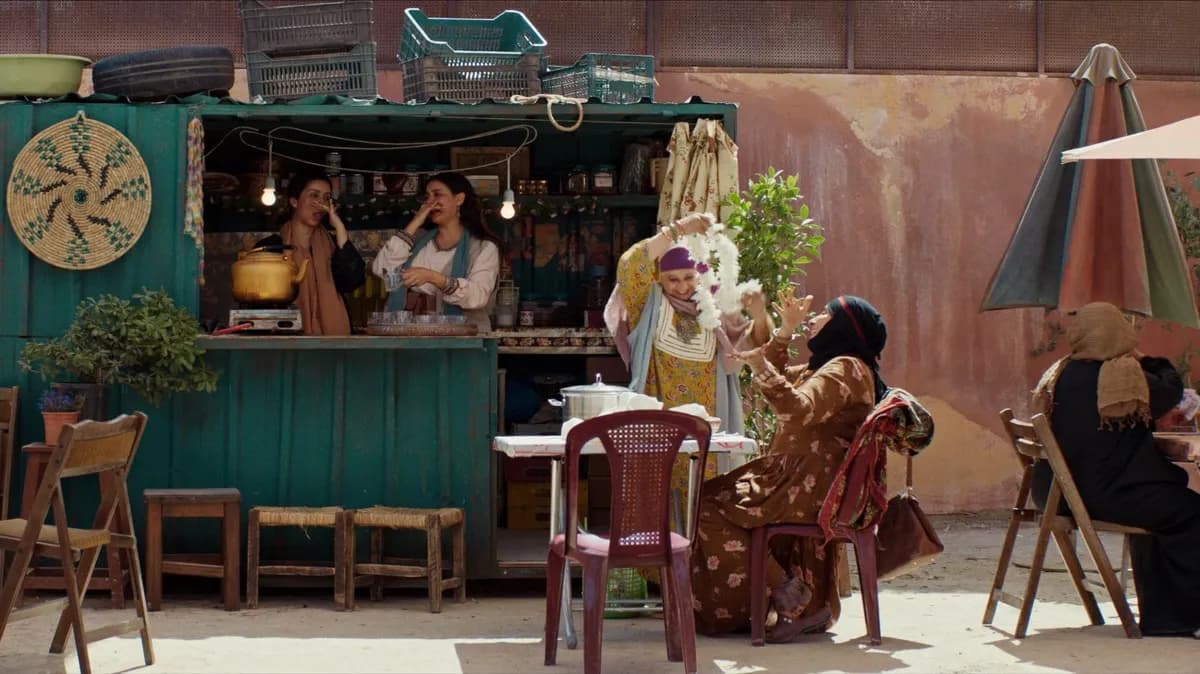 Sara Ishaq : son film « The Station » bouscule les codes avec une station-service 100% femmes