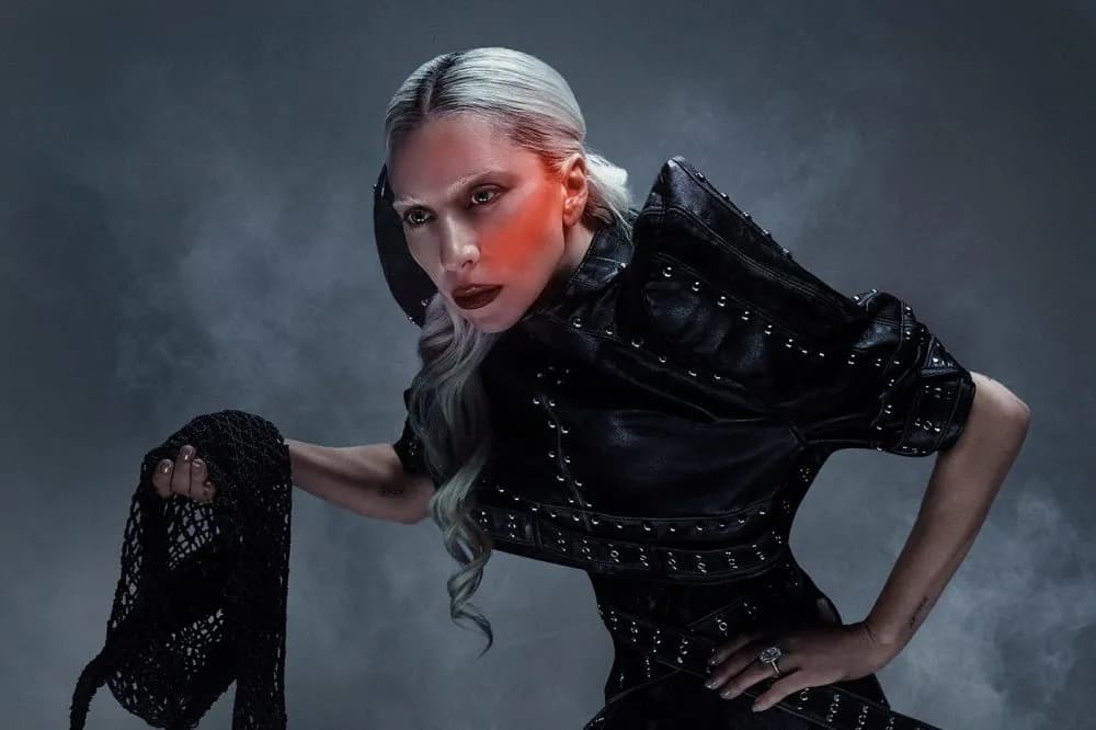 Décryptage : Lady Gaga réinvente la pop avec sa performance spectaculaire ‘Mayhem Requiem’