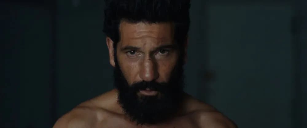 Punisher : Jon Bernthal livre une performance brutale sur le PTSD dans la mini-série Marvel la plus violente