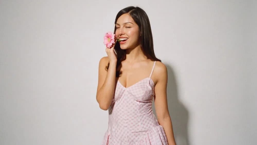 Olivia Rodrigo annonce sa tournée mondiale 'The Unraveled Tour' en 2026 avec 65 dates