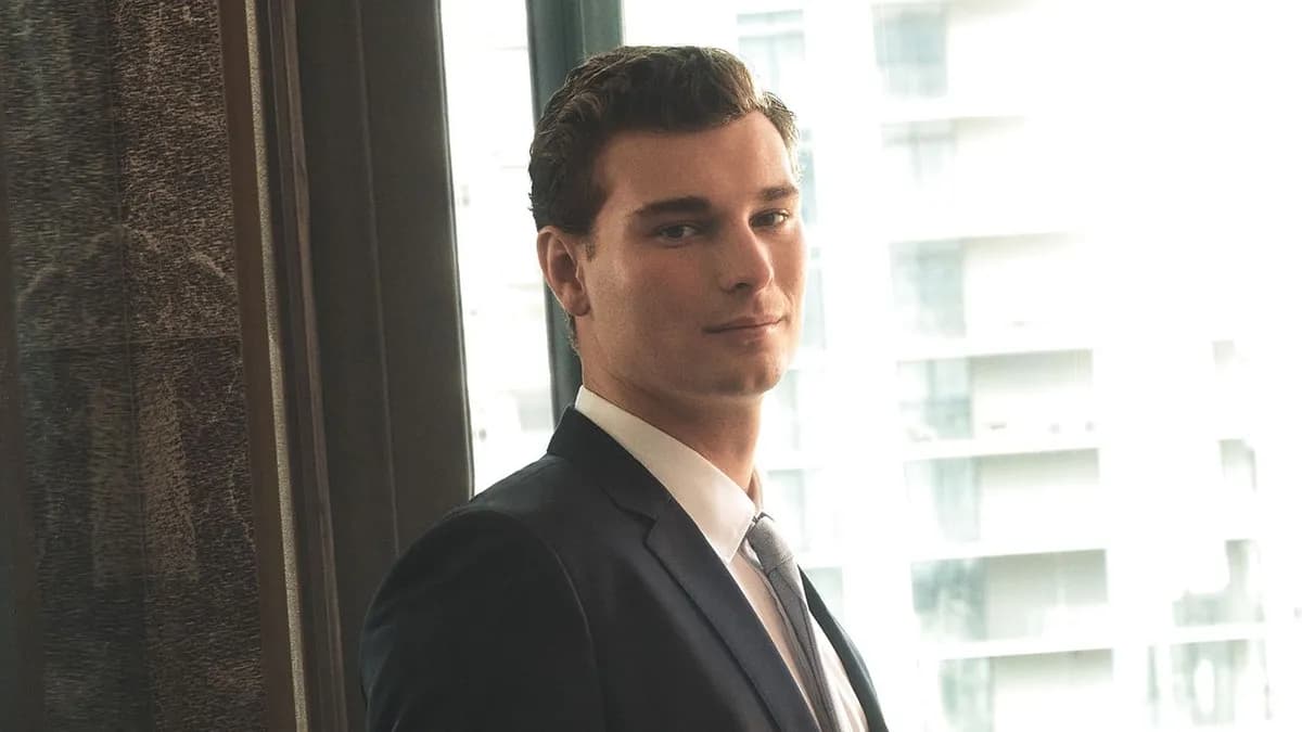 Fernando Mendoza : le quarterback star prêt à dominer la NFL et le style Boss