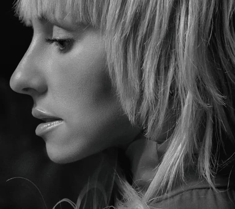 Carrie Underwood éblouit en Belle pour la soirée Disney d’American Idol avec le retour de Jennifer Hudson