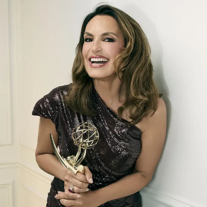 Pourquoi les Emmy Awards 2026 se tiennent le lundi : l’impact sur la star du week-end