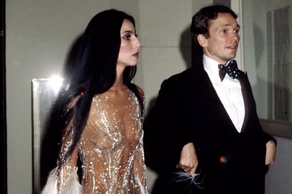 Les créations iconiques de Bob Mackie : de Cher à Beyoncé, en passant par Elton John