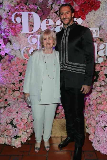 Colin Kaepernick aurait pu sortir avec Taylor Swift : le conseil secret de sa mère avant le couple Kelce‑Swift