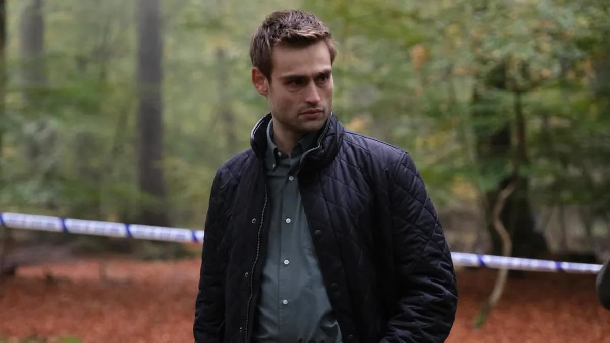 Douglas Booth parle de son rôle choc dans ITV 'The Blame' et de la misogynie policière