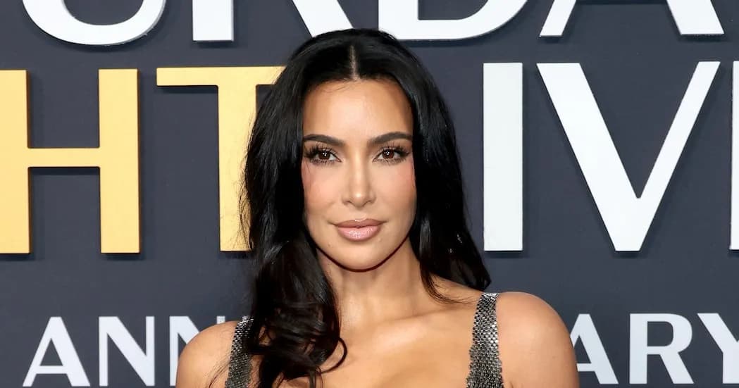 Kim Kardashian révèle son diagnostic d'œsophagite lié à la mort de son père Robert