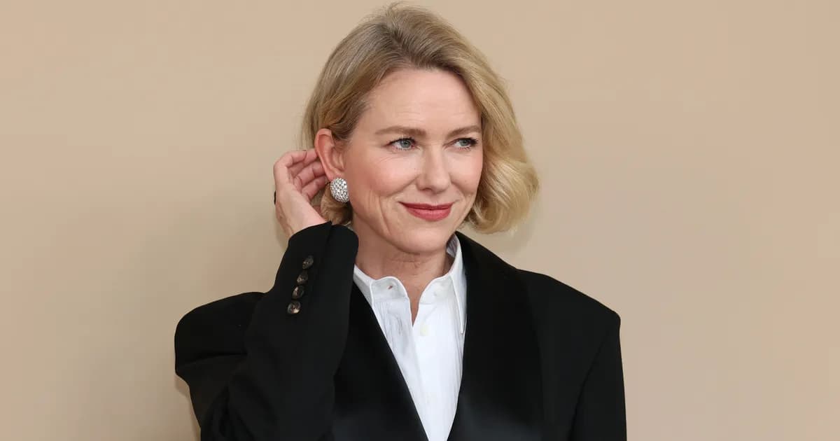 Naomi Watts porte des Mary Jane block heels confortables à la New York Fashion Week